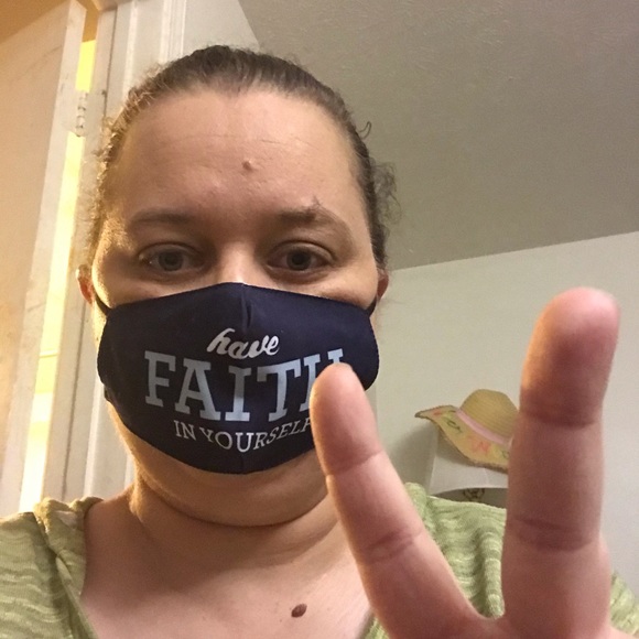 Meet your Posher, Lucinda - Picture 2 of 5